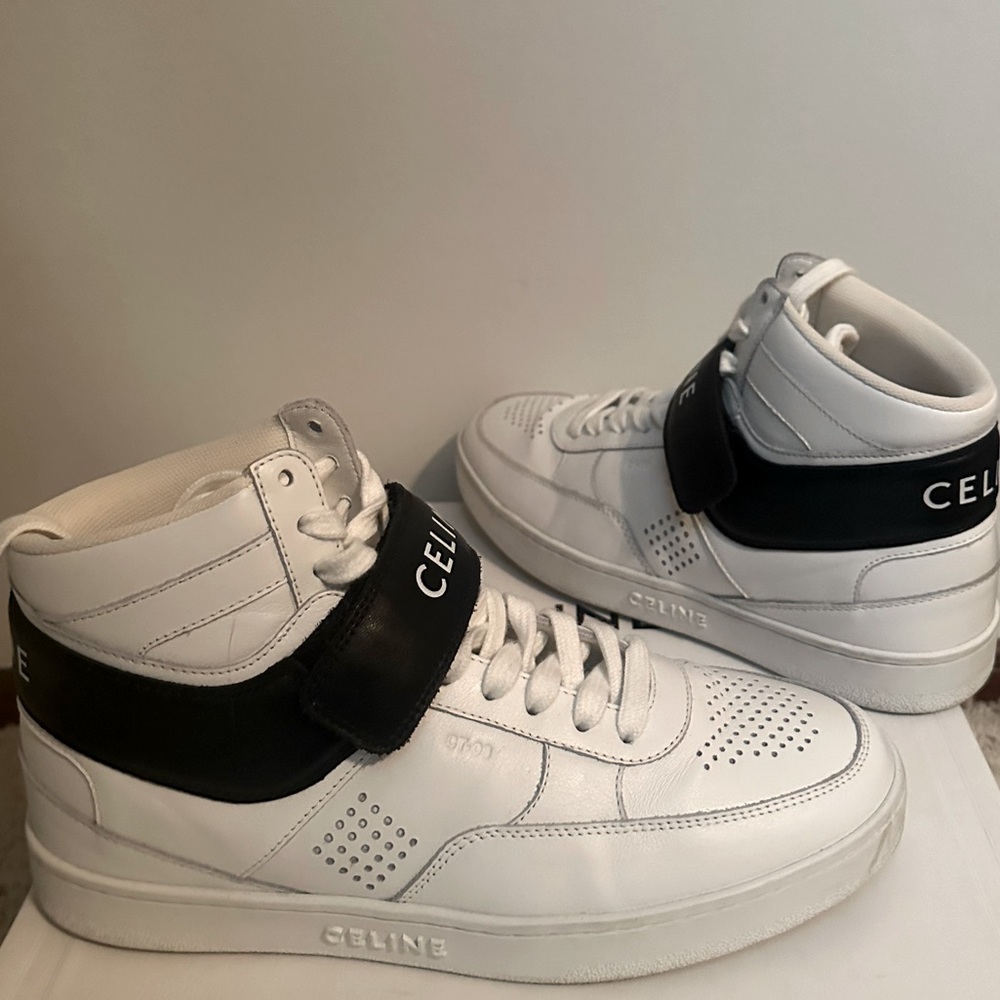 Celine High Top Tennis Shoe
Size 8